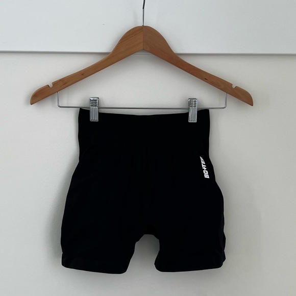 Bo + Tee “Invigorate” Seamless High Waist Mini Shorts In Black - Picture 3 of 4